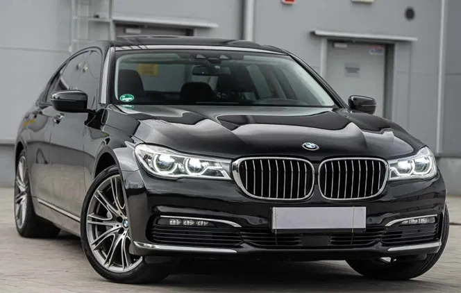samochody osobowe BMW Seria 7 cena 149000 przebieg: 255000, rok produkcji 2016 z Sejny